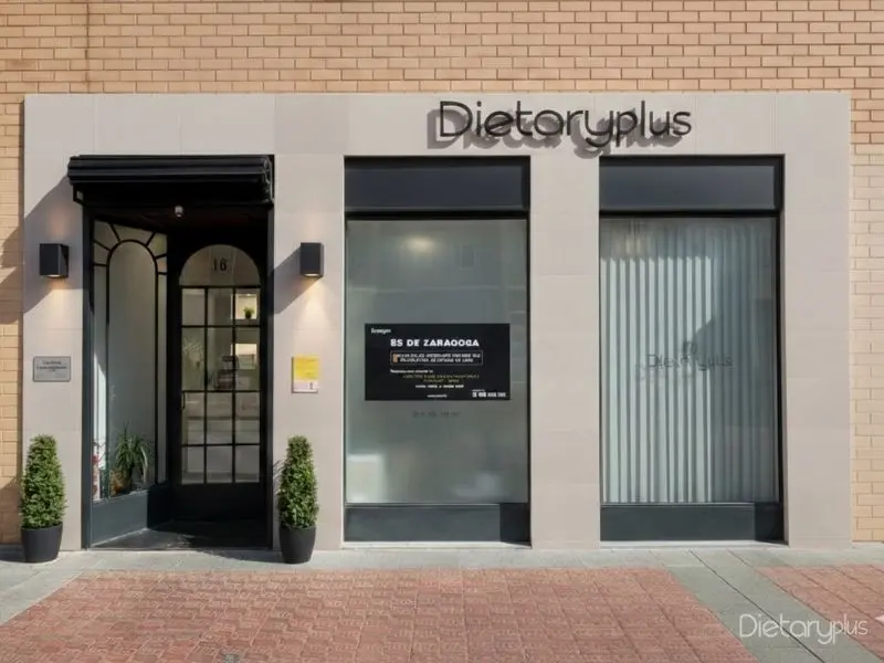 Clínica DietaryPlus en Actur - Fachada en Calle Pablo Casals 16, Zaragoza